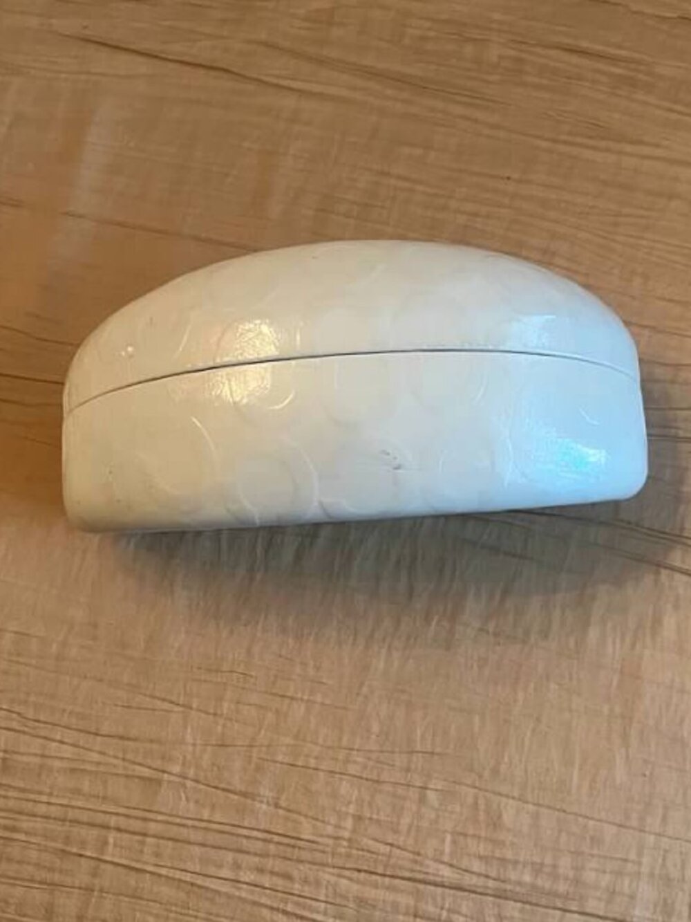 Coach Clamshell Sunglass Case - Picture 3 of 3